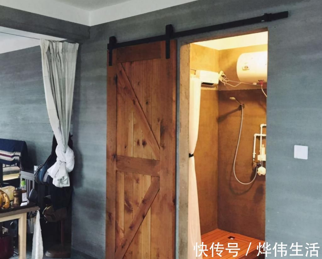 平开门|厨房装推拉门和平开门过时了，如今流行这种门，师傅一看就夸好