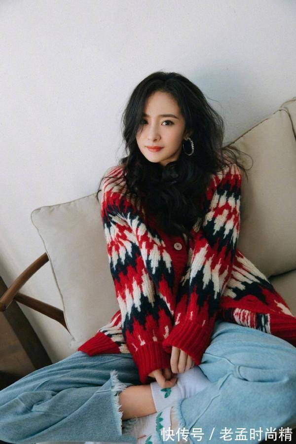 少女感|一身桑葚牛仔俏皮减龄,身材变平很有少女感