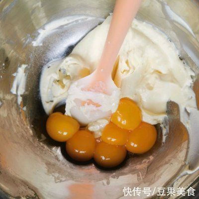 美味签到——吃过都说好的轻乳酪蛋糕