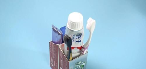 你家有废旧的牙膏盒吗?这个用途太聪明了,解决家家都困扰的烦恼