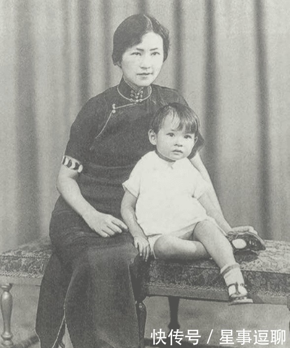 高考差两分落榜清华,母亲心有不甘重查试卷,卷上11字打醒了她