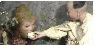 进不了|任何人都进不了五行山,为何送桃小孩却轻松进入看他手中拿了啥