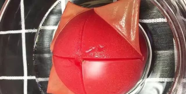 1块豆腐，1粒西红柿，天冷时隔几天就得做，饭前喝碗暖心又暖胃