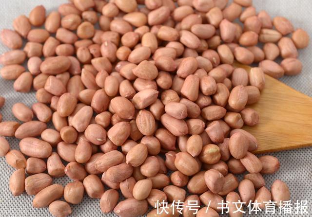 下酒菜|清炒花生米吃起来要酥脆,能掌握这5种技巧,炒出来的花生米好吃