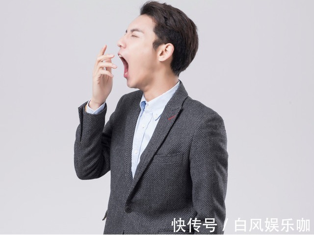 大补|睡眠是养生第一大补,学会2个睡姿比吃补药还要好,简单有神效