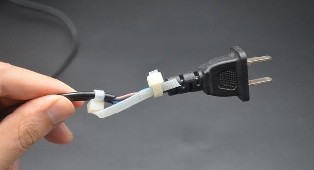 根部|电线插头根部折断了可以这样处理,立马又像新的耐用,涨知识了