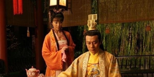 宋光宗|她比武则天慈禧残暴,逼疯皇帝气死太上皇,还把貌美皇妃赐给无赖