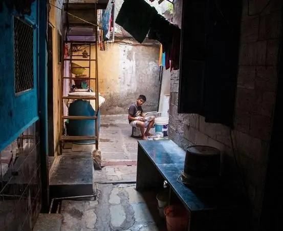 赞恩|18岁男孩“挥刀自宫”，抢救时全程很淡定，背后原因让人泪目