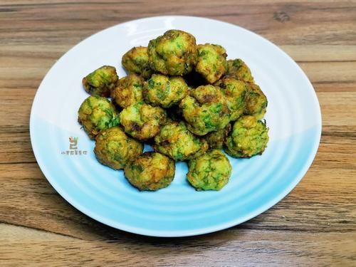 炸丸子，牢记别放淀粉和面粉，教您“健康”做法，蓬松酥脆吸油少