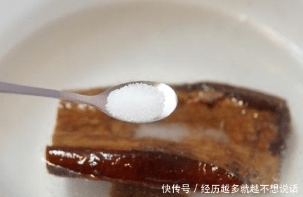 炒腊肉时,直接下锅就错了!记得多加2步,腊肉鲜香软嫩,特别香
