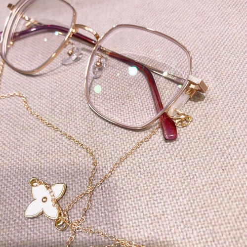 盘点适合学生党的眼镜框，这么选巨显脸小，你选对了吗？