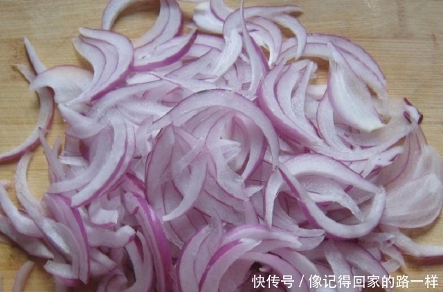 洋葱和它是绝配,清肠降脂能瘦身,简单营养又美味,老吃不腻!
