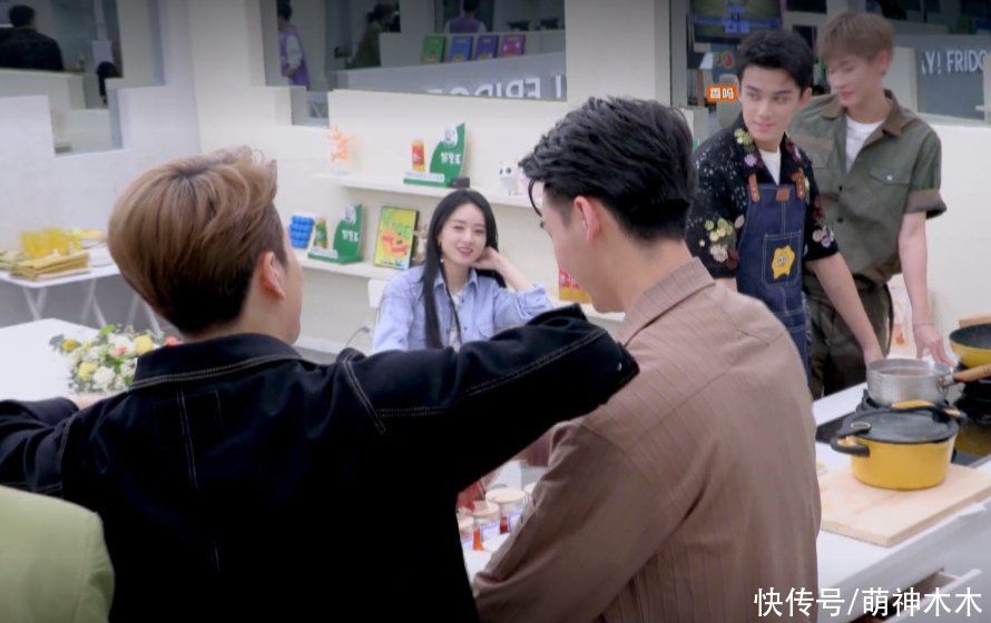 赵丽颖|《拜冰7》开播，赵丽颖离婚后综艺首秀，状态不佳老是神游