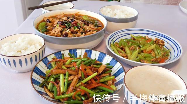 阿雅|全职妈妈的晚餐,3菜1汤,天天不重样,网友:这样搭配最健康