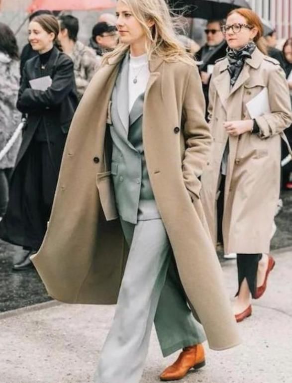 还在大衣配毛衣?太土气!今年流行“1+1”穿法