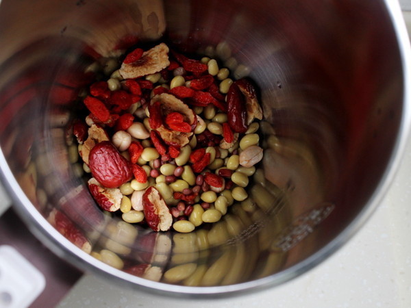 清洗干净|不想做“黄脸婆”！早上坚持喝它，暖胃益血气，皮肤水灵有光泽