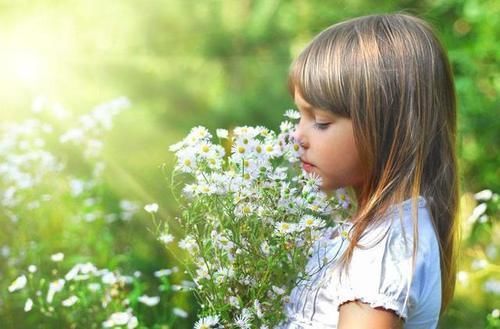 月经|女孩子来月经后,身高还会增长吗?多数父母误解了,早知早获益