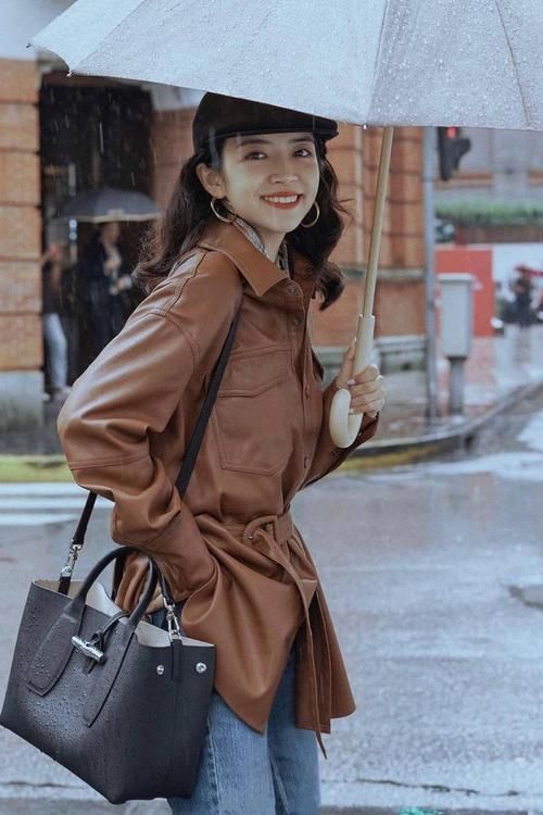 女人三十四十都不差，只要搭配得当，谁还能看得出年龄？