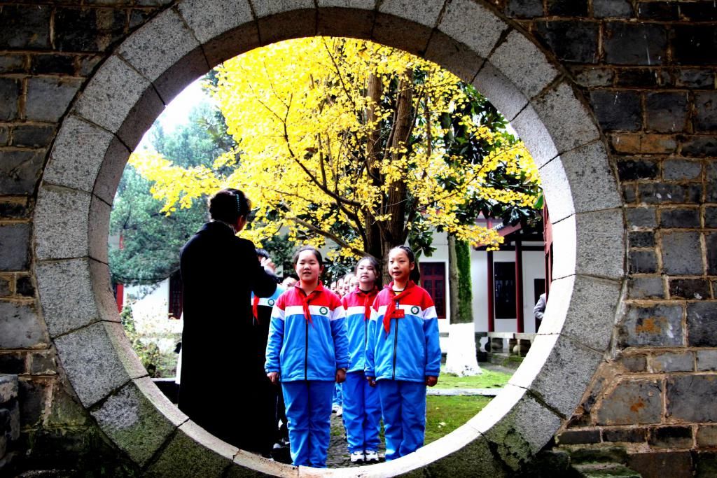  记住|记住乡愁栏目摄制组一行走进陶渊明纪念馆