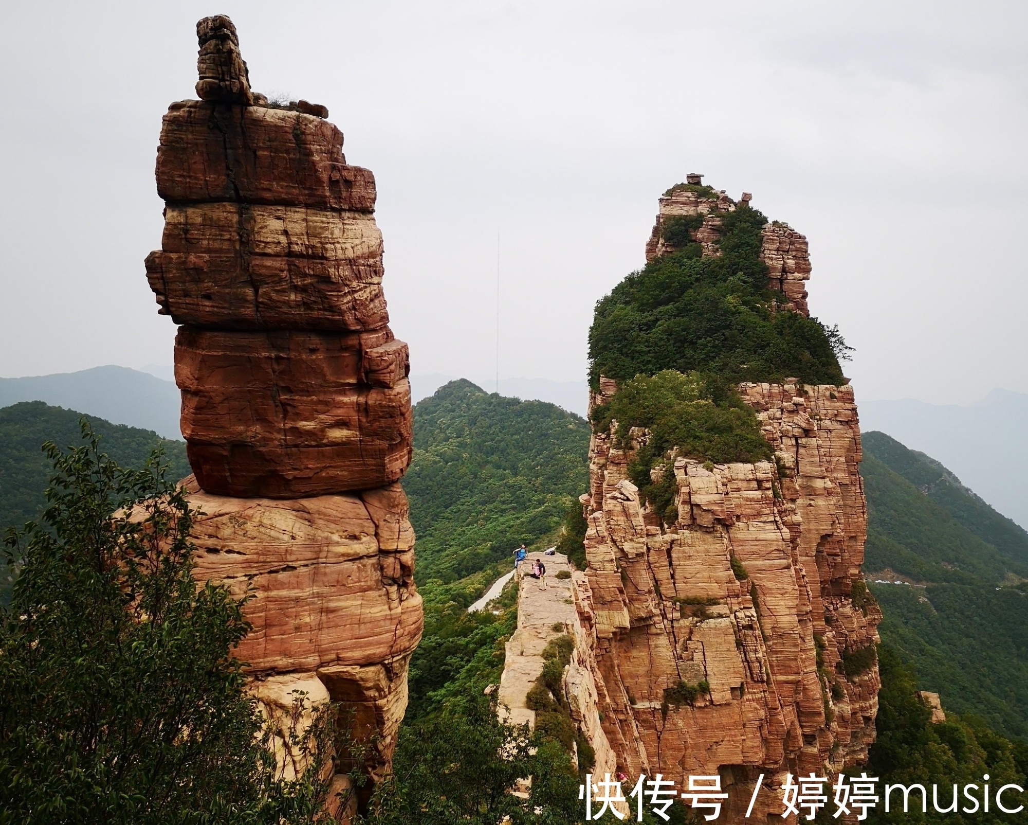 女峰|太行地质奇观，云端之上九女峰，两壁临渊一米崖