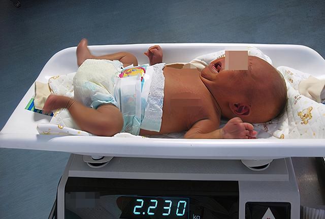 宝妈|宝宝出生后,为什么护士要报体重?得知原因后令人感动