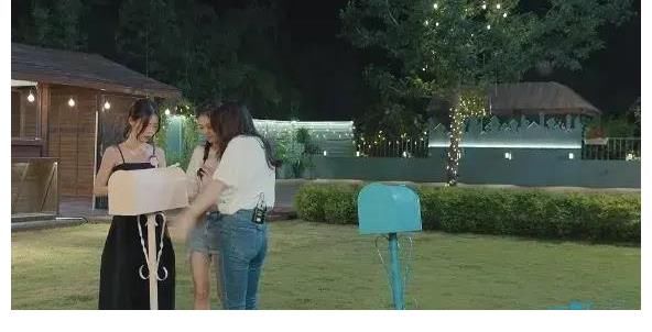 做朋友也没关系：前任身份曝光，男2移情女3，女2被无视太尴尬