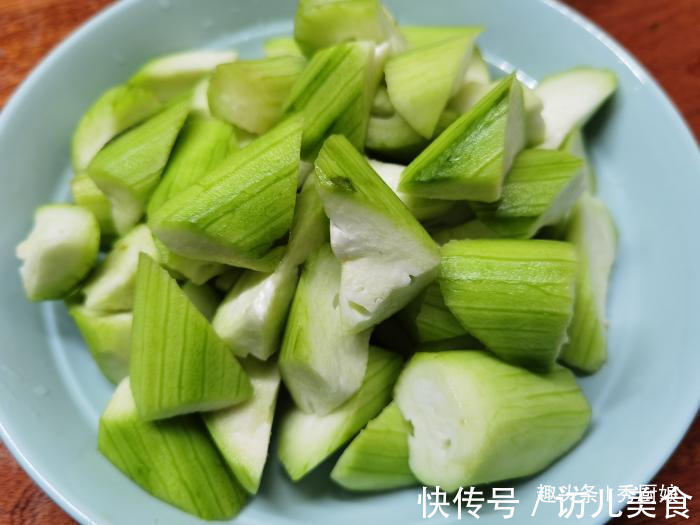 皮肤|6月抓紧吃此菜,维生素C含量极高,隔三差五吃,皮肤白嫩气色好