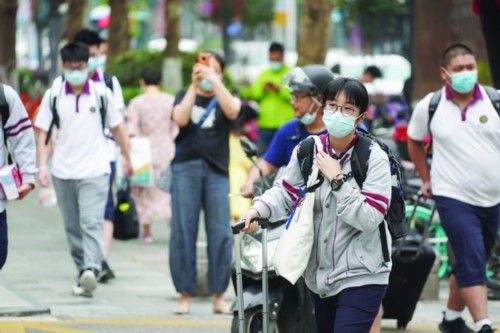 南京市雨花台中学|学校迎新创意满满，学生充满期待