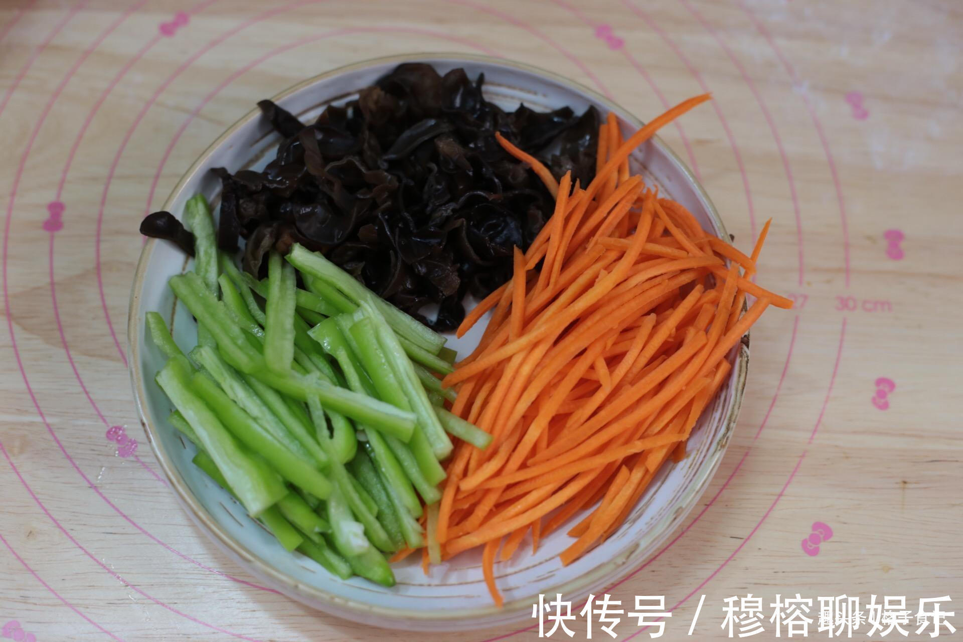 鱼香|鱼香肉丝别总用猪肉,换成此肉,鲜嫩美味特下饭,米饭多吃2大碗