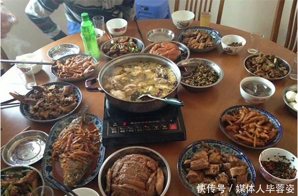 感叹|一位在中国的美国人感叹 中国人太会吃, 时刻都在吃