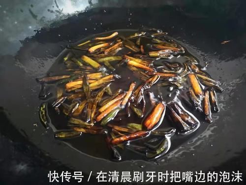 拌面|面条这样做太好吃了，简单一拌香味浓郁，一周吃7次都不腻，真香