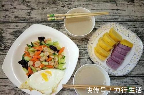 早睡早起|这四个坏习惯,正在不知不觉中影响孩子大脑发育,还在做的赶紧改