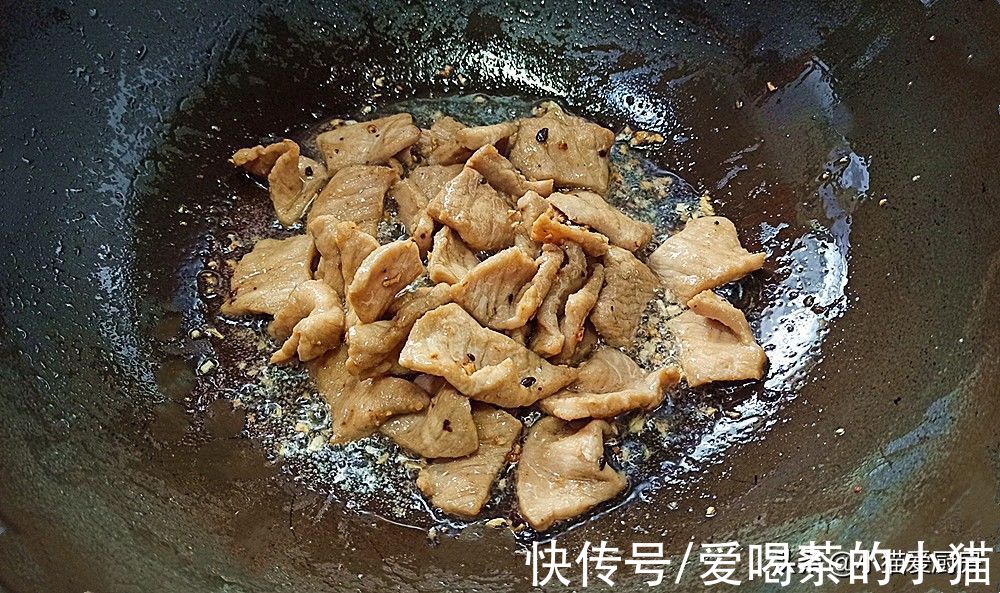 天冷了教你用里脊肉做一道好吃的菜,成菜嫩滑爽口下饭,太香了