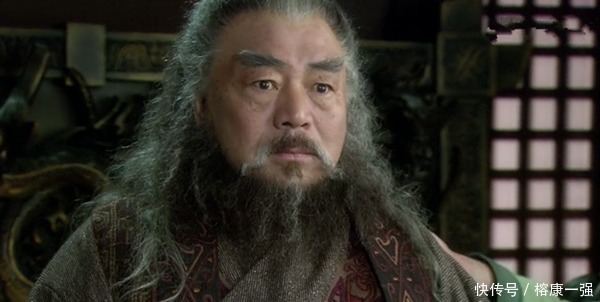 投降曹操|为何说吕布厉害？因为能把曹操和刘备都逼上绝境的只有他一人