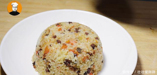  绝活|鸡蛋液倒入大米里面，原来这么好吃，老保姆的拿手绝活，太解馋了