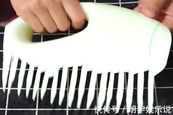 洗衣液瓶子我从来不扔,瓶身这样剪几刀,解决了很多家庭的大烦恼