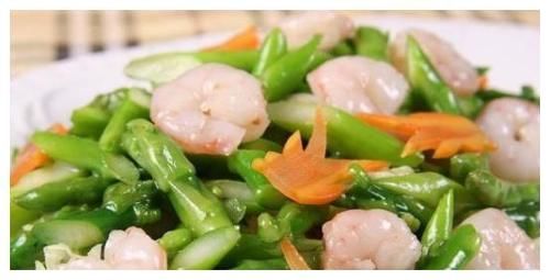  香菇|尖椒豆干炒腊里脊，红枣香菇蒸排骨，清炒芦笋虾仁，洋葱炒腰花的做法