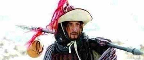 保全|林冲火并王伦,却将梁山老大之位送给晁盖,这其实是保全自己一命!