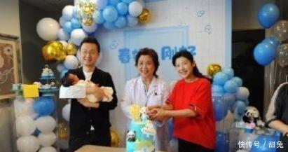 丁克 《新闻联播》新”国脸“,娶2婚主持人春妮,丁克17年后喜得爱子