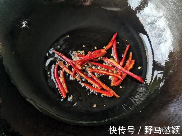 鸡肉超好吃的做法，不炸也不炖，元旦家宴做一盘，保证受欢迎