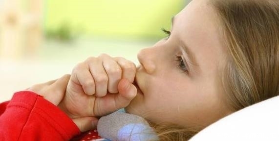 由下往上扣|警惕!孩子咳嗽有痰的时候,谨防这种情况!