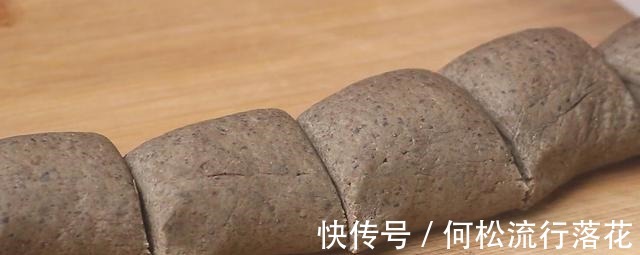 黑芝麻|平时别忘了多给孩子吃它,富含钙,加这几样简单一做,补脑长高个!