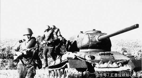 T34坦克|二战时期德国系列歼击车成为了德军1942年力挽狂澜的绝对主力