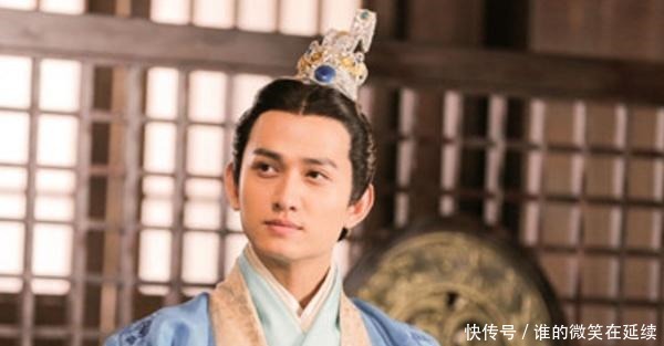 屈原从小就,特别喜欢读书,他把书当做朋友!