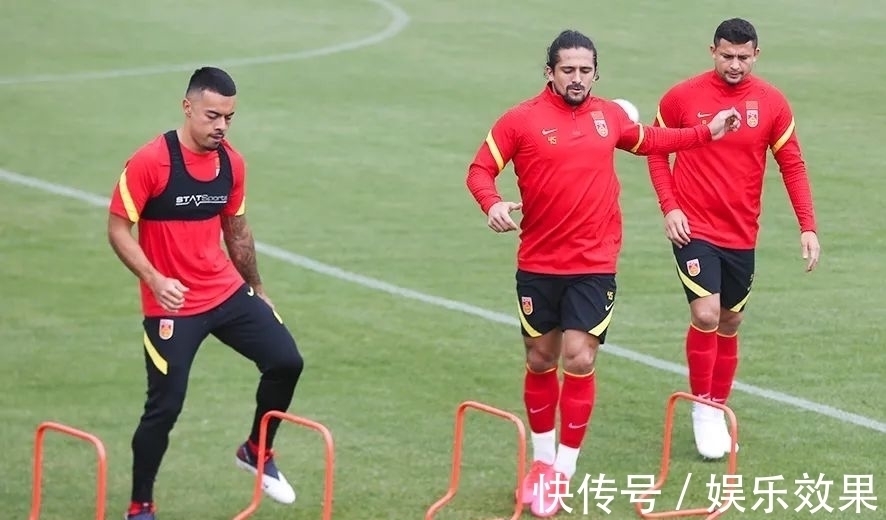 武磊|CCTV5直播!国足底线1-0,武磊+3大归化首发?李铁面对艰难抉择