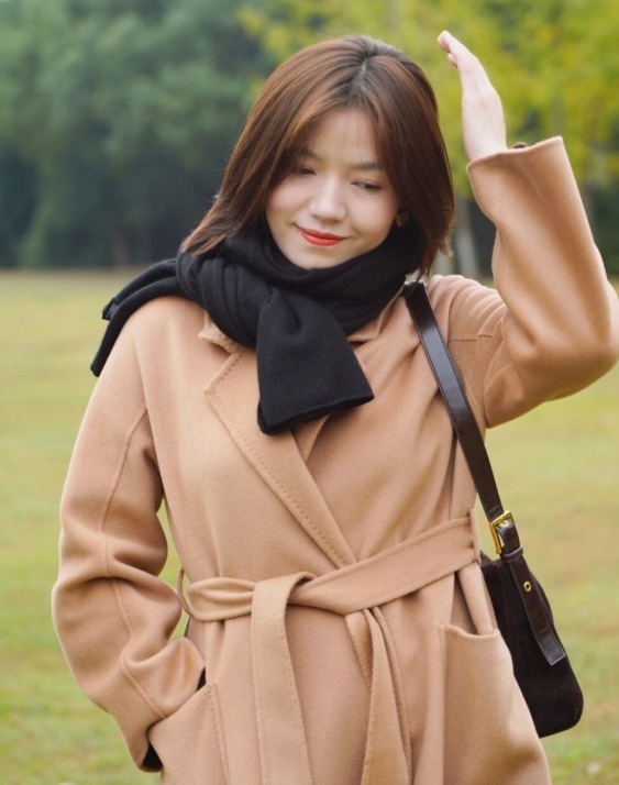 花花绿绿|别再穿一身黑了,今年流行的“棕色大衣”,是真好看,漂亮大气!