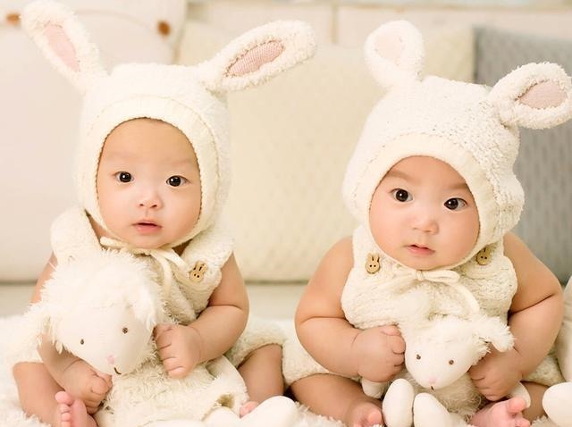 宝爸|“接生了一天全是男孩”,护士随口一个抱怨,让男孩家长心里一紧