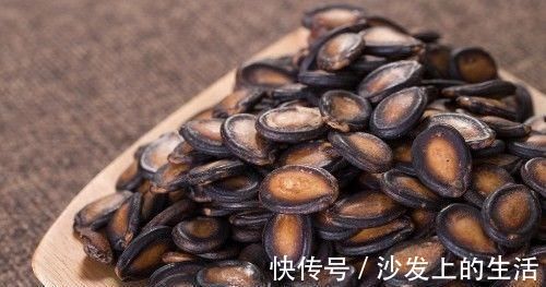 瓜子|高血压的人有福了常吃此物,利肺润肠,止血降压,预防动脉硬化