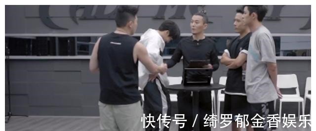 《哥哥》一公到五公,共淘汰了9人,有人是意难平,有人一路躺赢