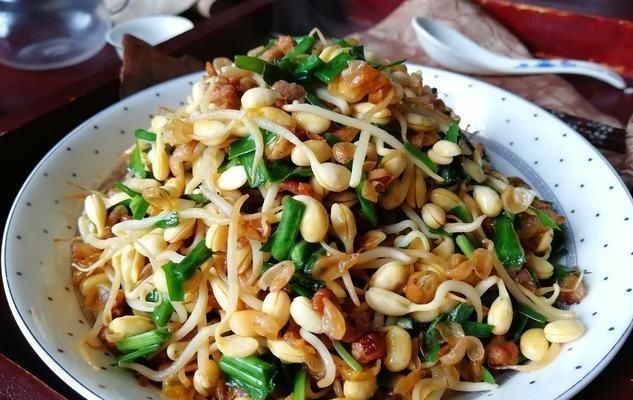 鲜香|好吃不贵的鸡蛋炒粉条,鲜香味美,不坨不粘锅,新手也能轻松学会